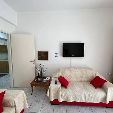 Local Apt Near City Lights 2 Ираклио Екстериор снимка