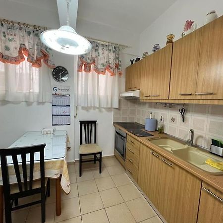 Local Apt Near City Lights 2 Ираклио Екстериор снимка