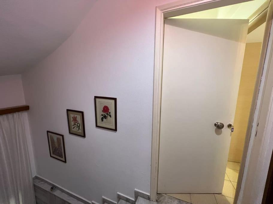 Local Apt Near City Lights 2 Ираклио Екстериор снимка