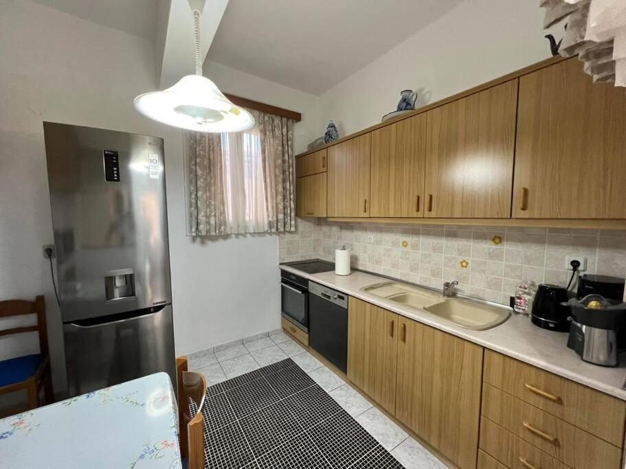 Local Apt Near City Lights 2 Ираклио Екстериор снимка